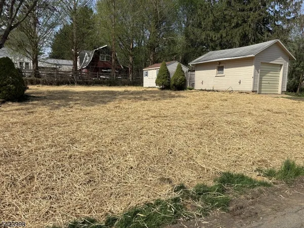 $299,000 | 205 Edison Avenue, Stewartsville, NJ 08886