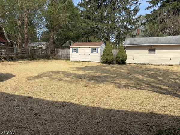 $299,000 | 205 Edison Avenue, Stewartsville, NJ 08886