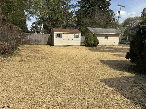 $299,000 | 205 Edison Avenue, Stewartsville, NJ 08886