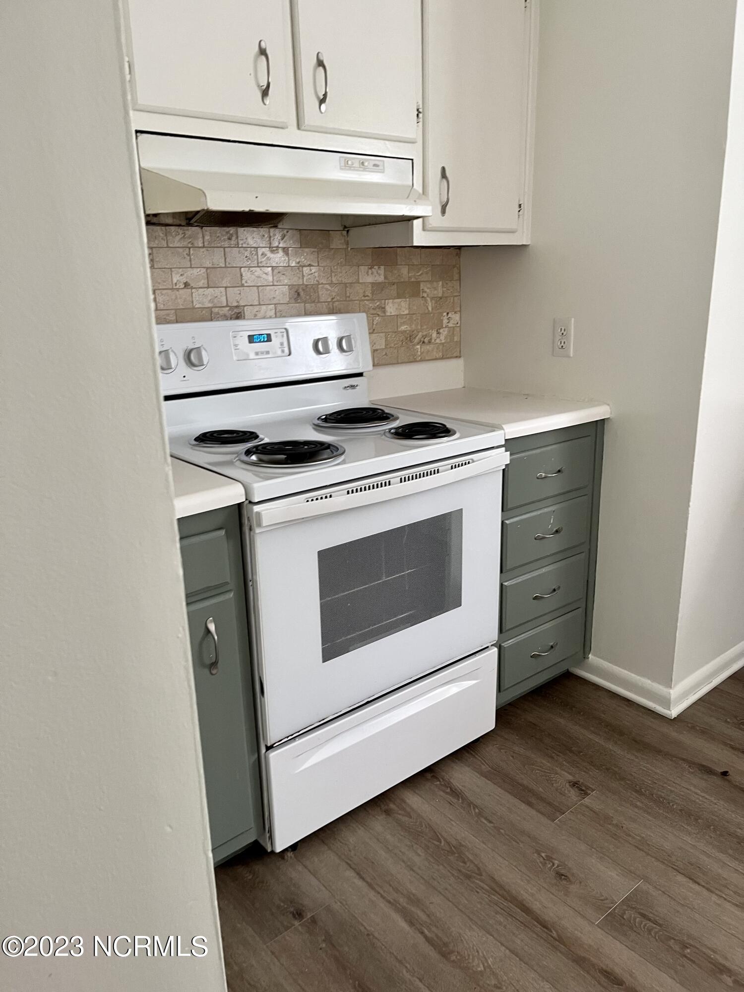 510 Thyme Court Jacksonville, NC 28540 - Photo 3 of 11 IMG_4517