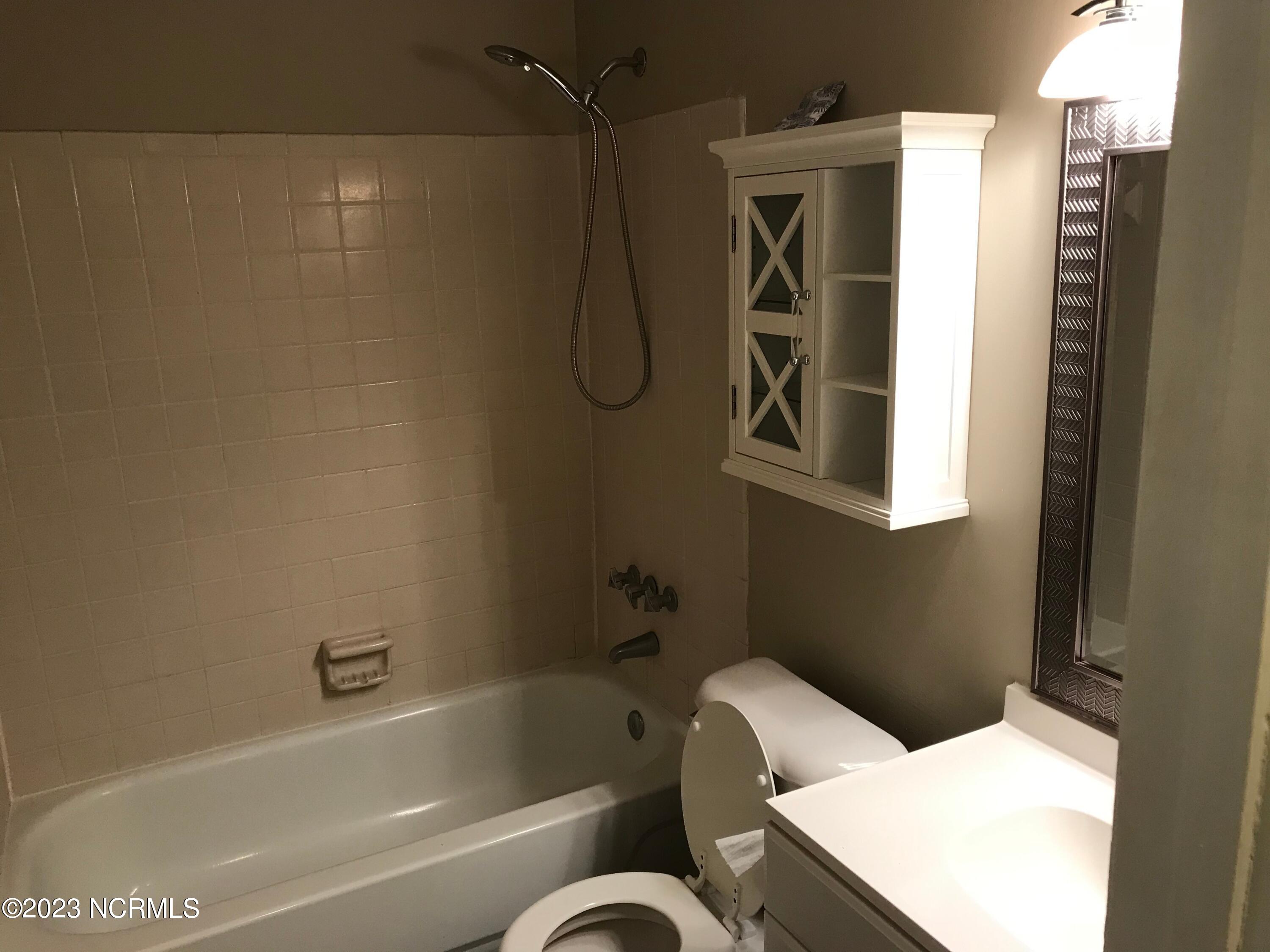 510 Thyme Court Jacksonville, NC 28540 - Photo 7 of 11 IMG_2175