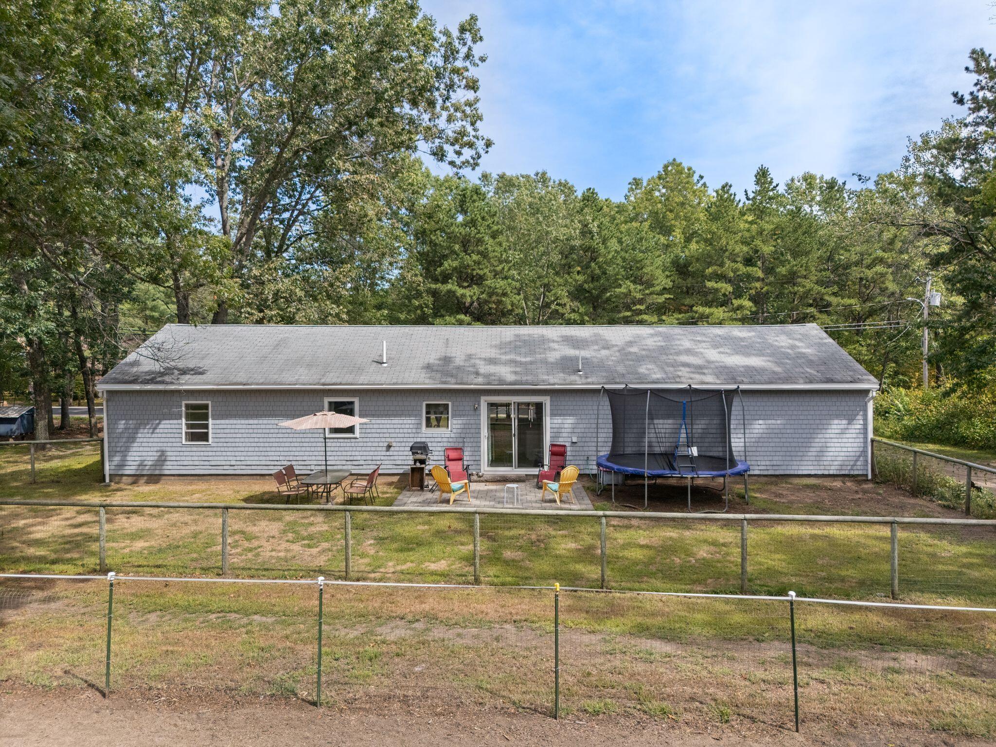 24 Middle Road Kennebunk, ME 04043 - Photo 6 of 50 24_Middle_Rd_25