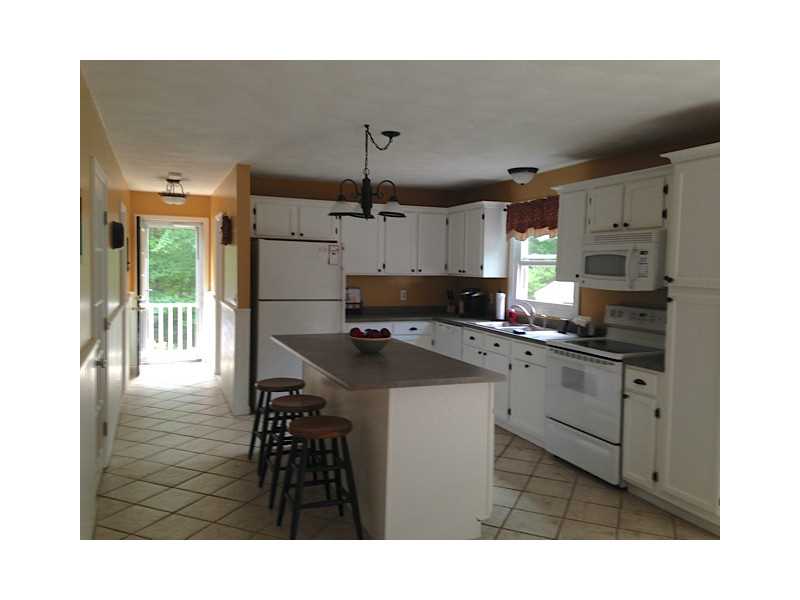 183 Pig Hill Road Coventry, RI 02827 - Photo 11 of 19 Kitchen.