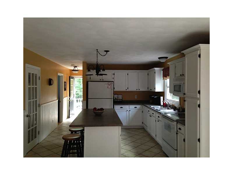 183 Pig Hill Road Coventry, RI 02827 - Photo 10 of 19 Kitchen.