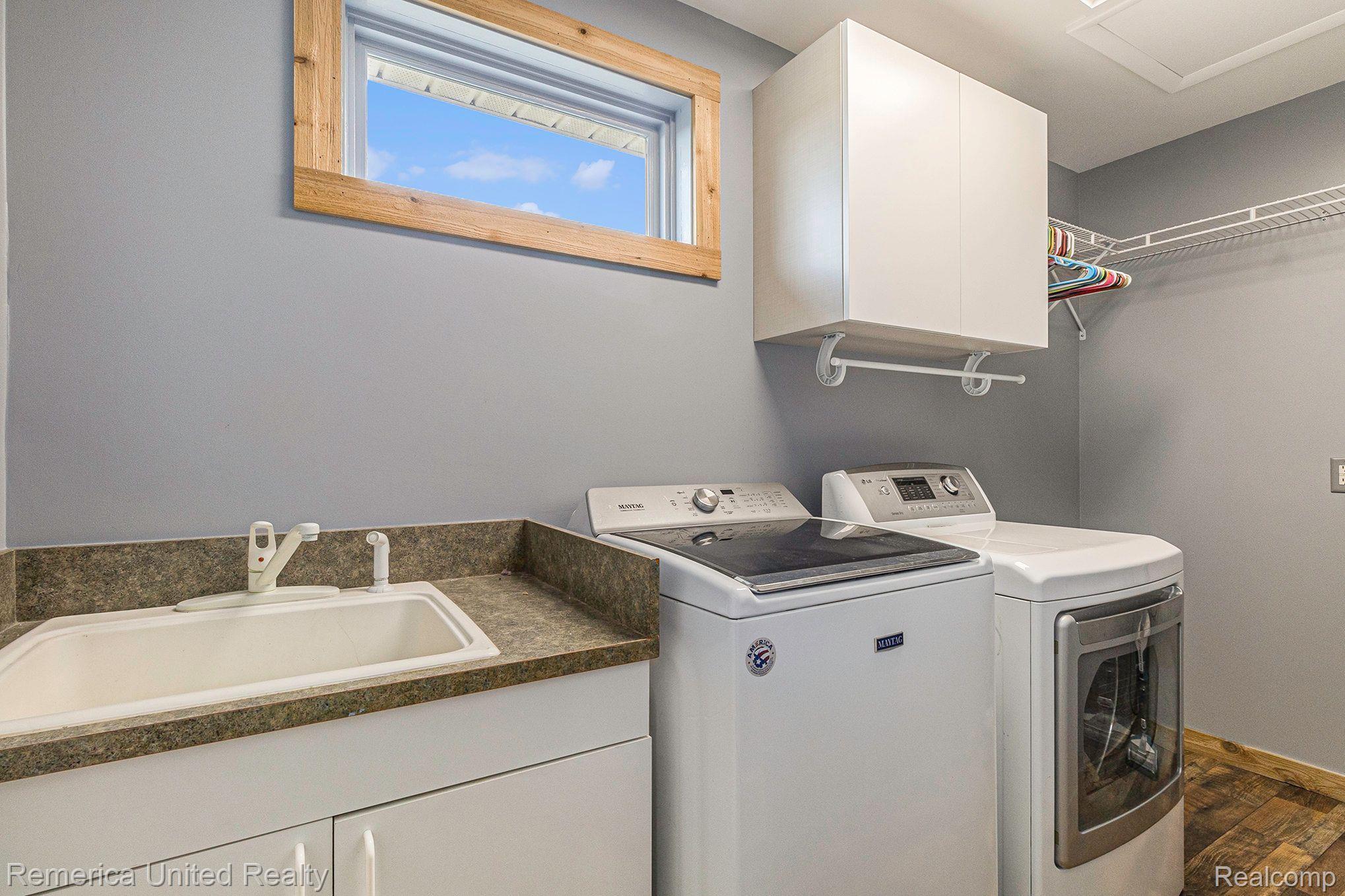 8722 North Gregory Road Fowlerville, MI 48836 - Photo 26 of 35 2nd Floor Laundry