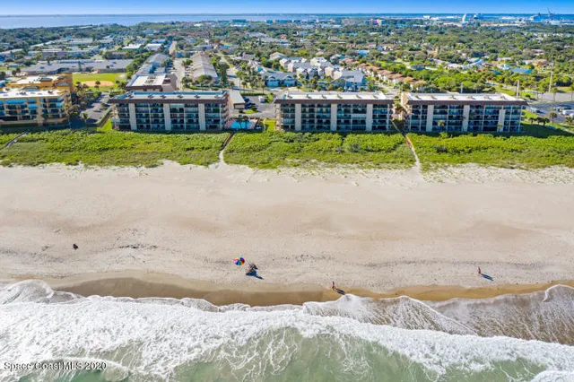 a view of outdoor space with city view
