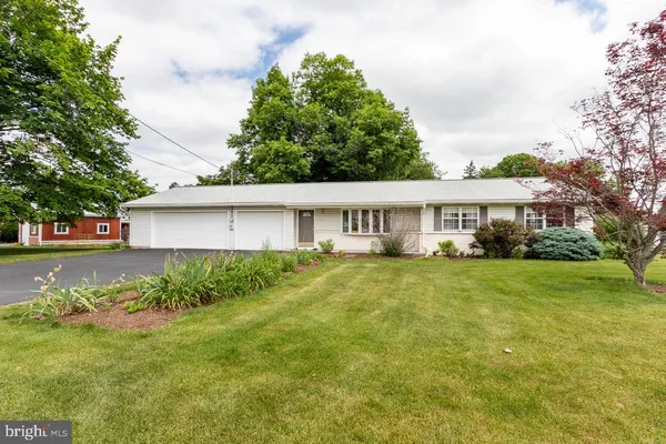 $384,500 | 1529 Cromer Drive, State College, PA 16803