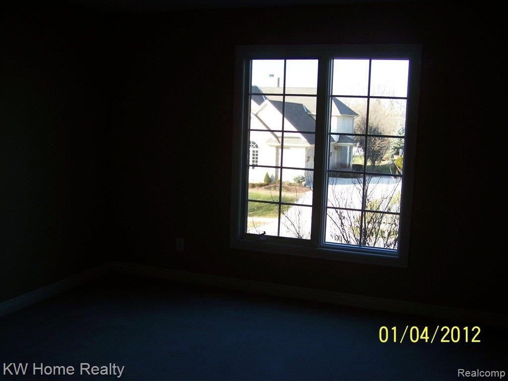 1059 Autumnview Drive Rochester, MI 48307 - Photo 7 of 11 BEDROOM