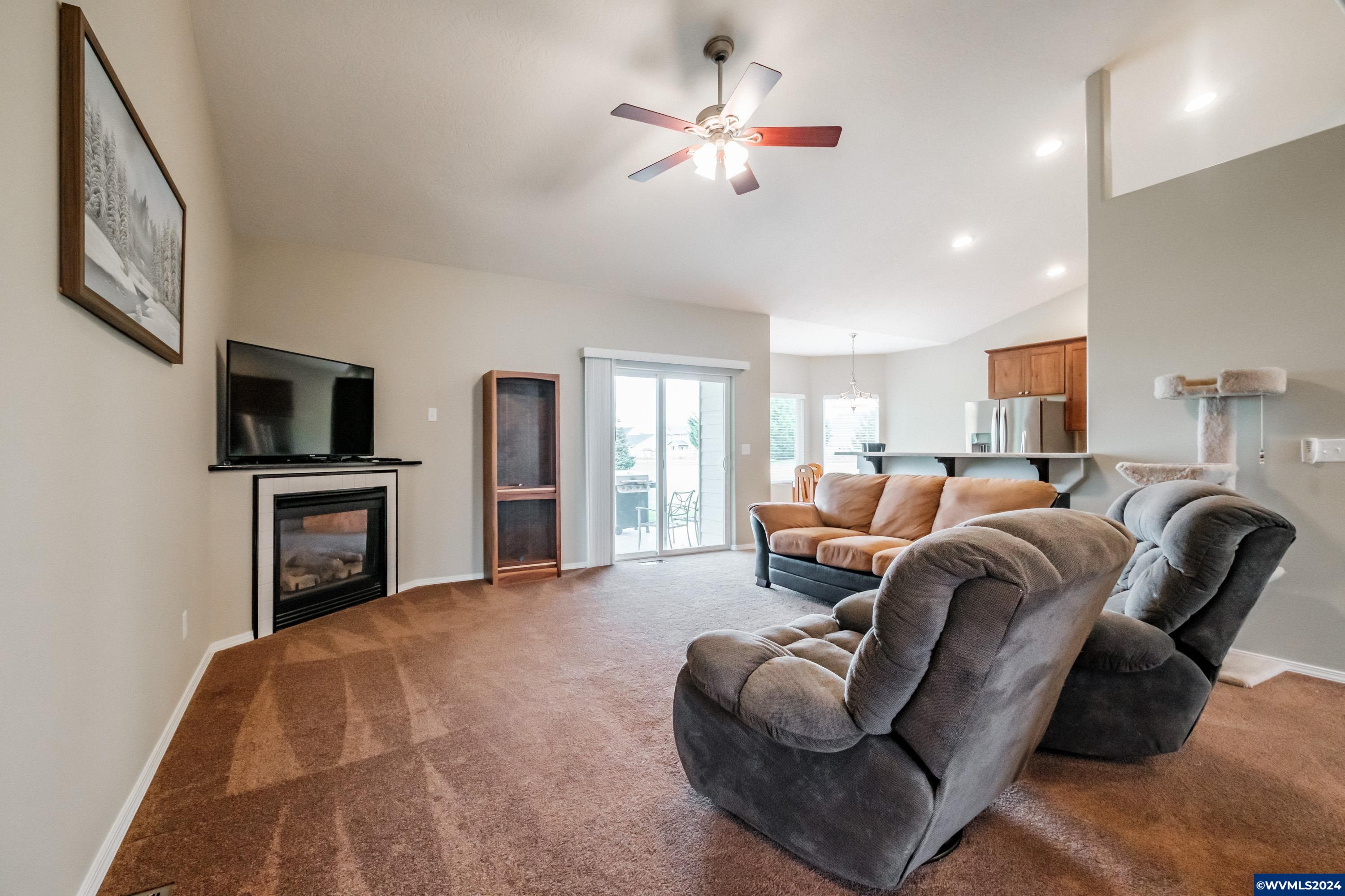 4673 Northeast Wds Road Albany, OR 97321 - Photo 7 of 42