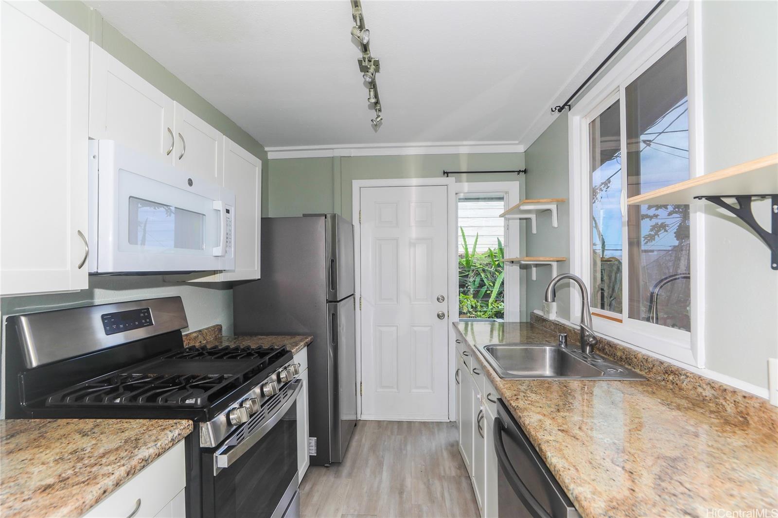 908 Simon Road Honolulu, HI 96817 - Photo 8 of 18