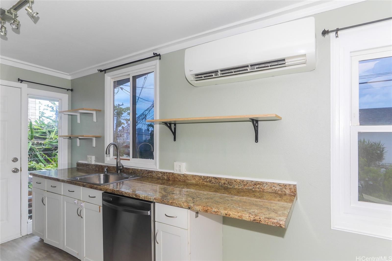 908 Simon Road Honolulu, HI 96817 - Photo 9 of 18