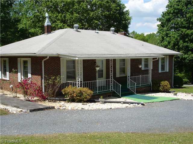 763 Bescher Chapel Road Trinity, NC 27370 - Photo 3 of 16 Exterior Back.