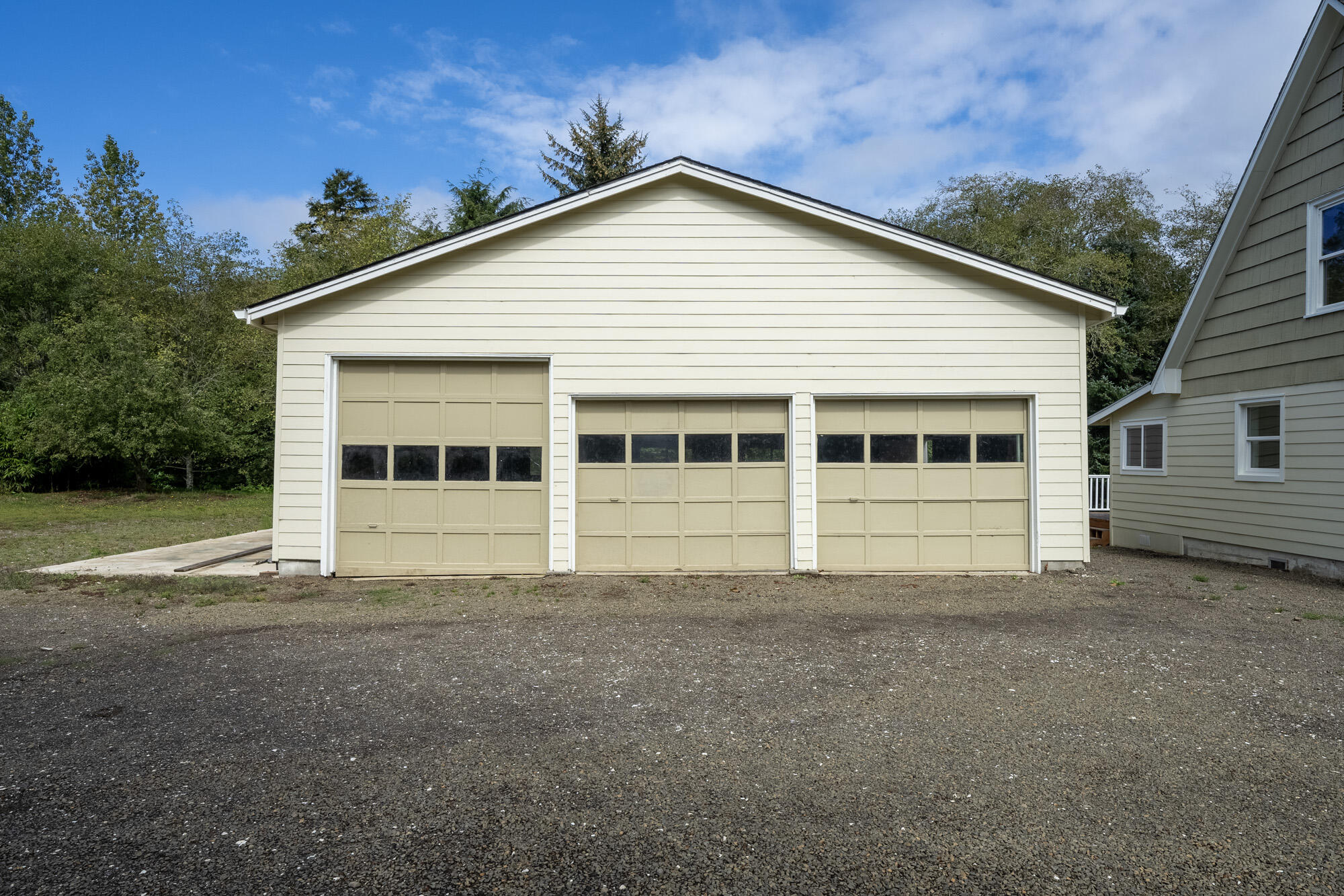 2700 Hughey Tillamook, OR 97141 - Photo 3 of 14 Garage For Sale