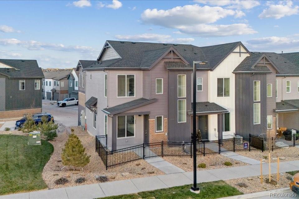 426 Millwall Circle Castle Pines, CO 80108 - Photo 2 of 23