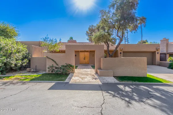 $8,200 | 4450 East Camelback Road, Unit 1, Phoenix, AZ 85018