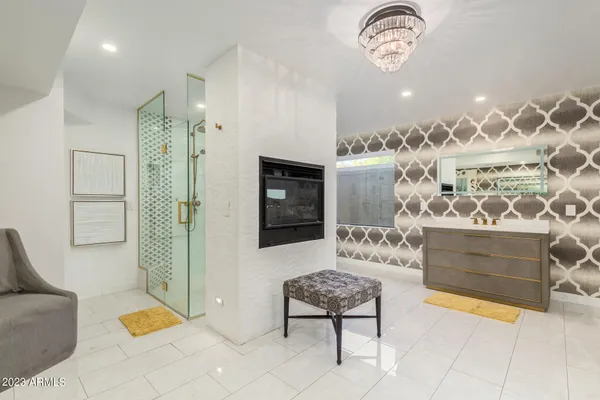 $8,200 | 4450 East Camelback Road, Unit 1, Phoenix, AZ 85018