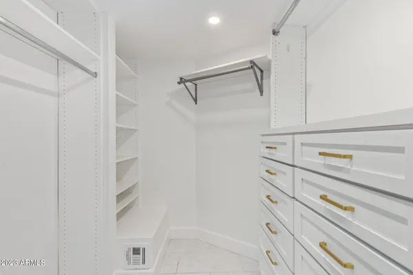 $8,200 | 4450 East Camelback Road, Unit 1, Phoenix, AZ 85018