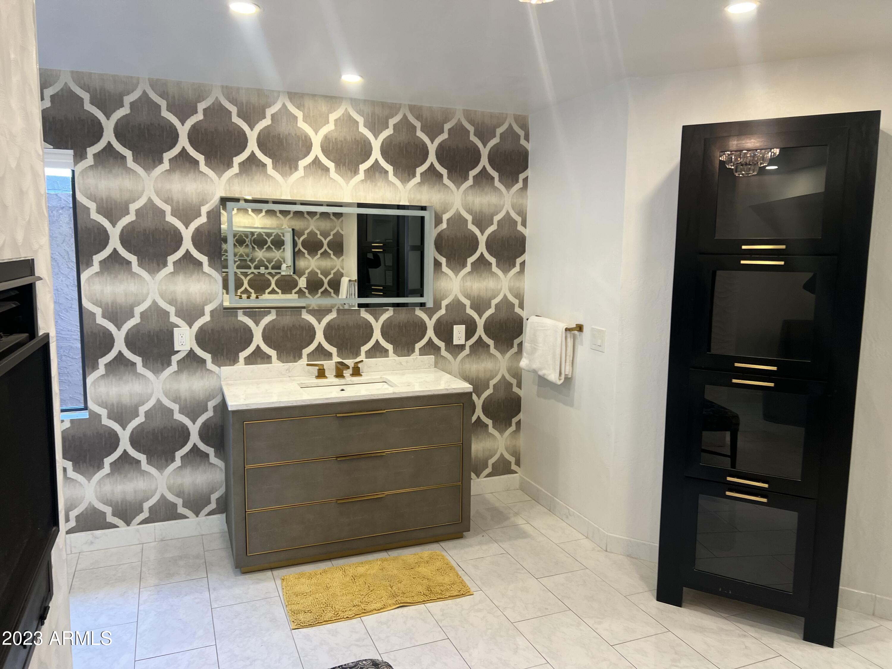 4450 East Camelback Road, Unit 1 Phoenix, AZ 85018 - Photo 59 of 60 IMG_3618