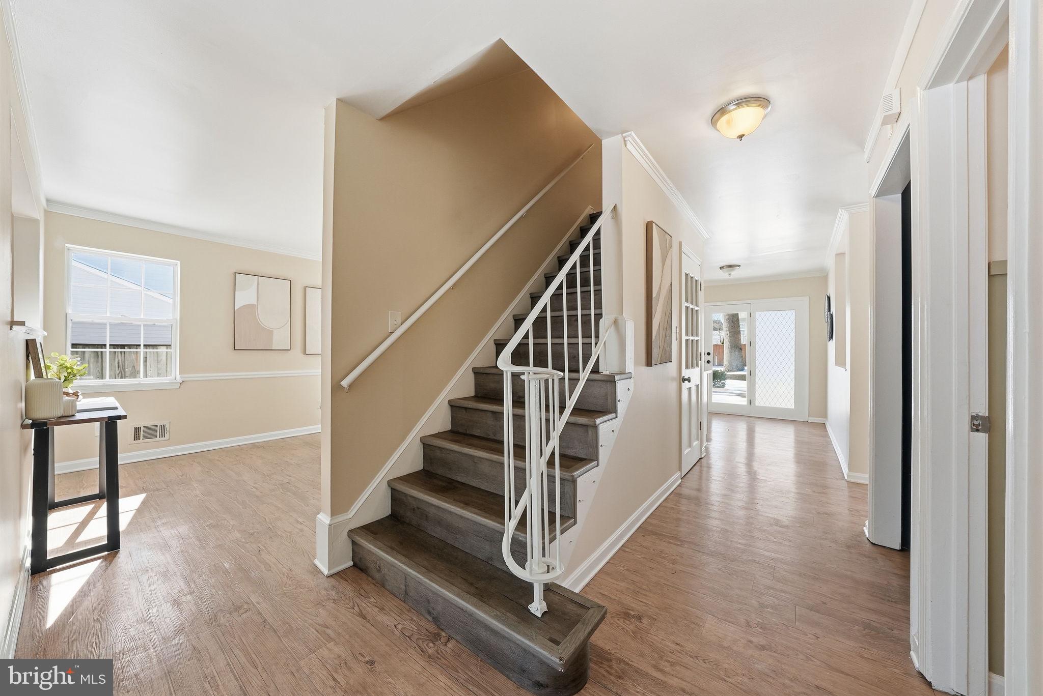 9005 Loughran Road Fort Washington, MD 20744 - Photo 4 of 44 Gallery Image 4