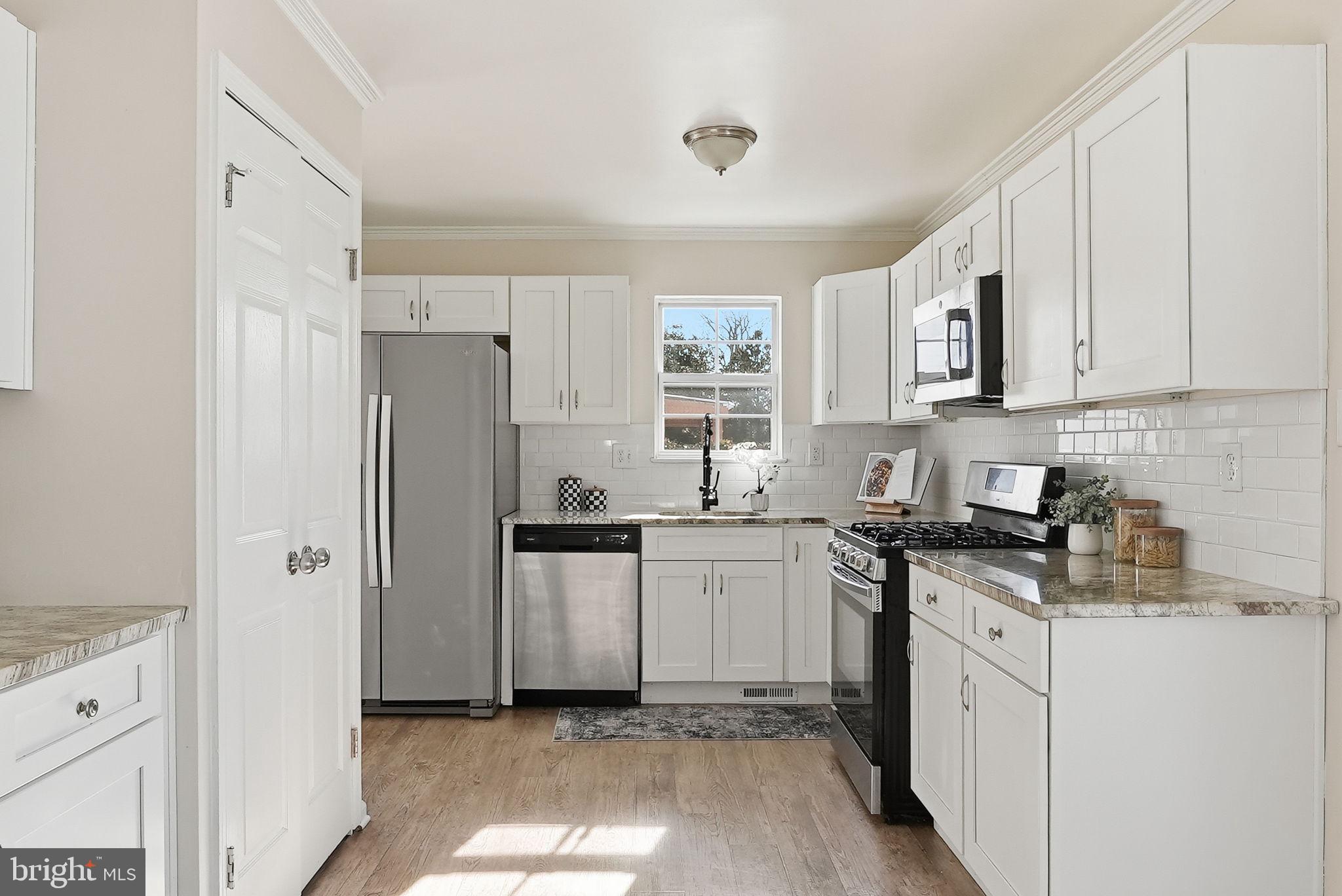 9005 Loughran Road Fort Washington, MD 20744 - Photo 7 of 44 Gallery Image 7