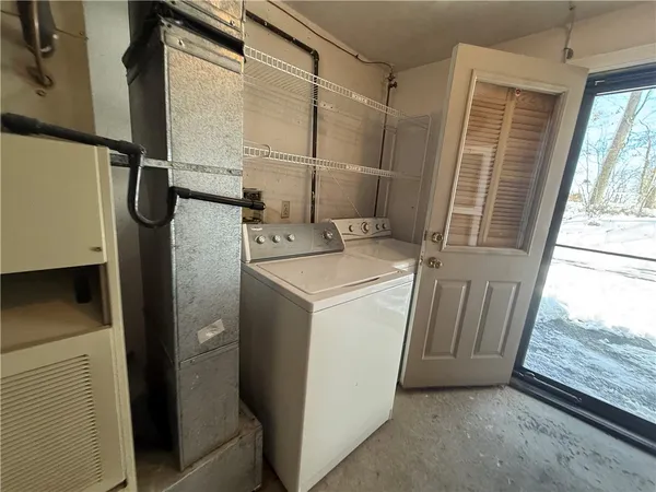 $323,000 | 351 New London Avenue, Unit 302, Warwick, RI 02886