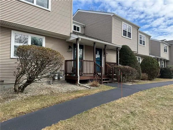 $323,000 | 351 New London Avenue, Unit 302, Warwick, RI 02886