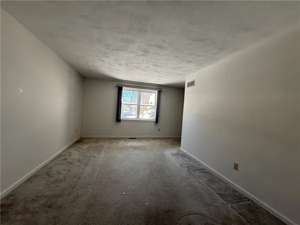 $323,000 | 351 New London Avenue, Unit 302, Warwick, RI 02886