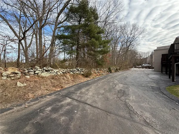 $323,000 | 351 New London Avenue, Unit 302, Warwick, RI 02886