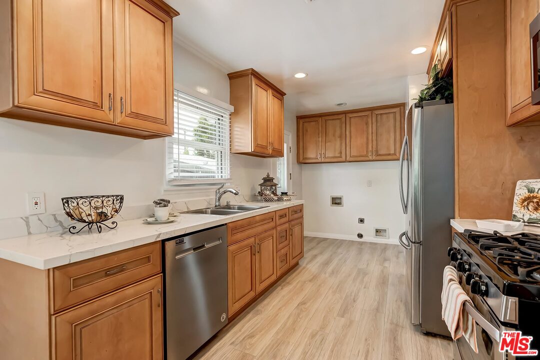 426 Manitoba Street Playa del Rey, CA 90293 - Photo 11 of 29