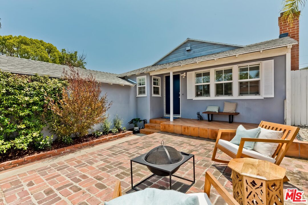 426 Manitoba Street Playa del Rey, CA 90293 - Photo 4 of 29