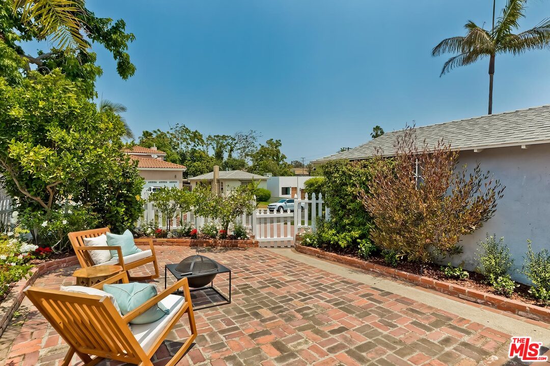 426 Manitoba Street Playa del Rey, CA 90293 - Photo 5 of 29