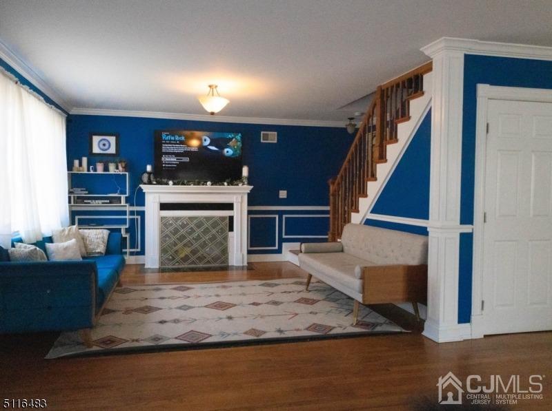 369 Martin Road Union, NJ 07083 - Photo 3 of 31