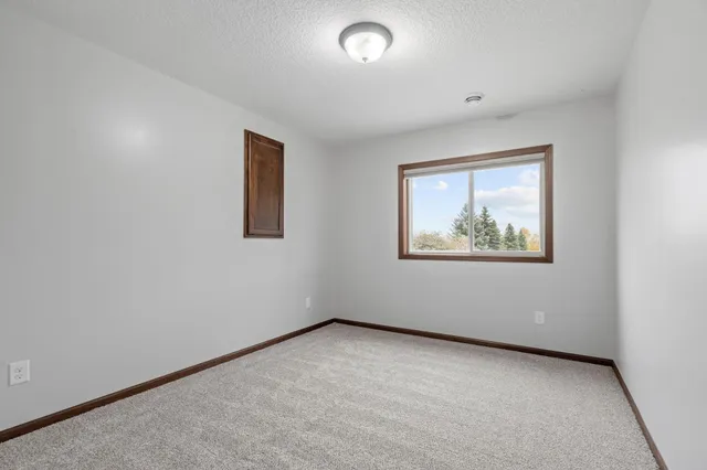 $550,000 | 20508 Hartford Way, Lakeville, MN 55044