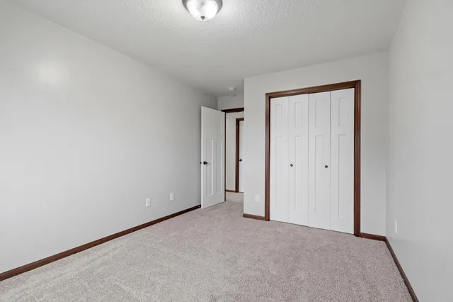 $550,000 | 20508 Hartford Way, Lakeville, MN 55044