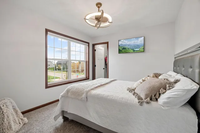 $550,000 | 20508 Hartford Way, Lakeville, MN 55044