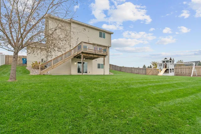 $550,000 | 20508 Hartford Way, Lakeville, MN 55044