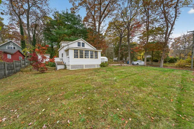 $239,000 | 15 Hazen Street, Chester, CT 06412