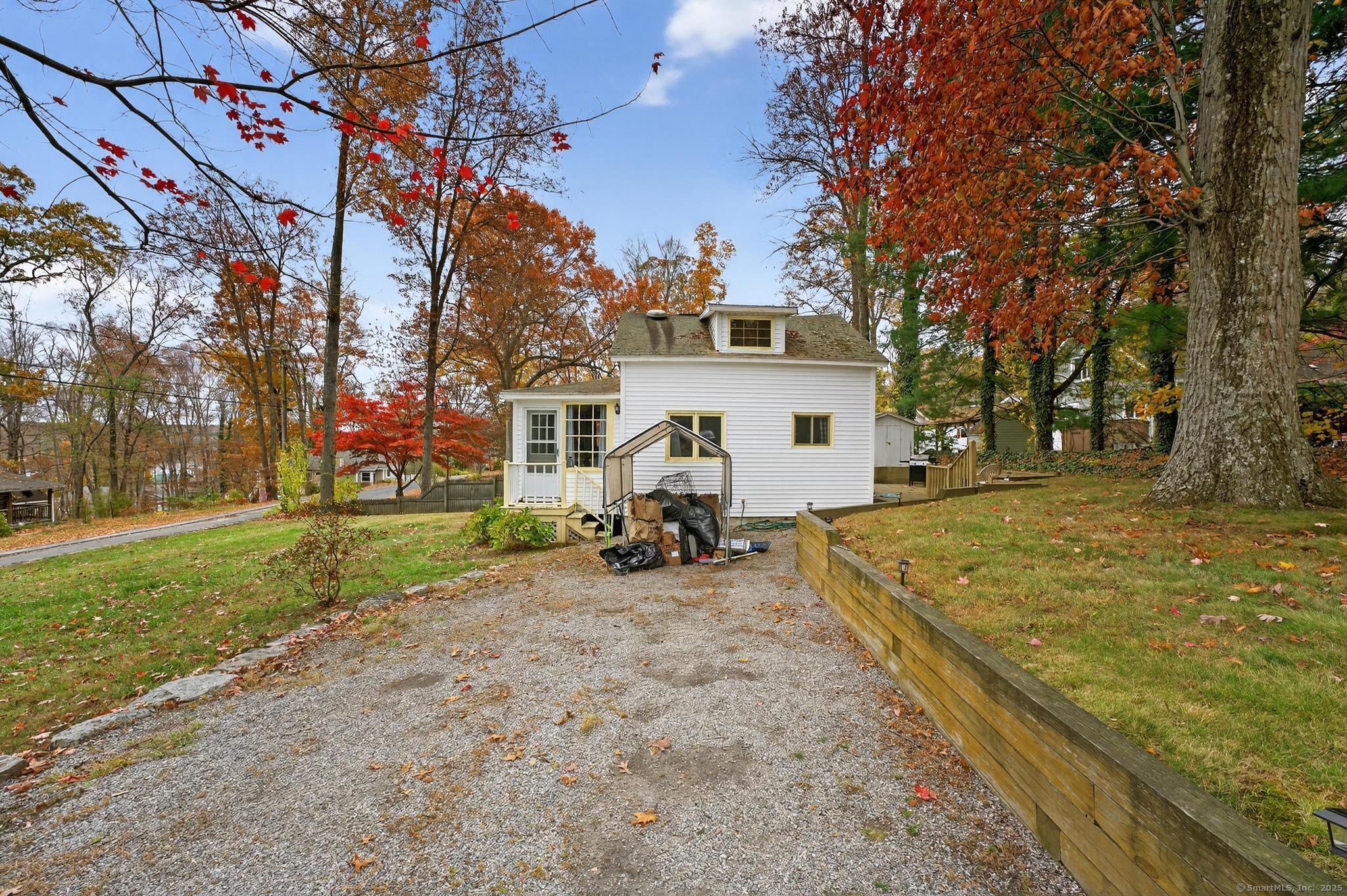 15 Hazen Street Chester, CT 06412 - Photo 4 of 32