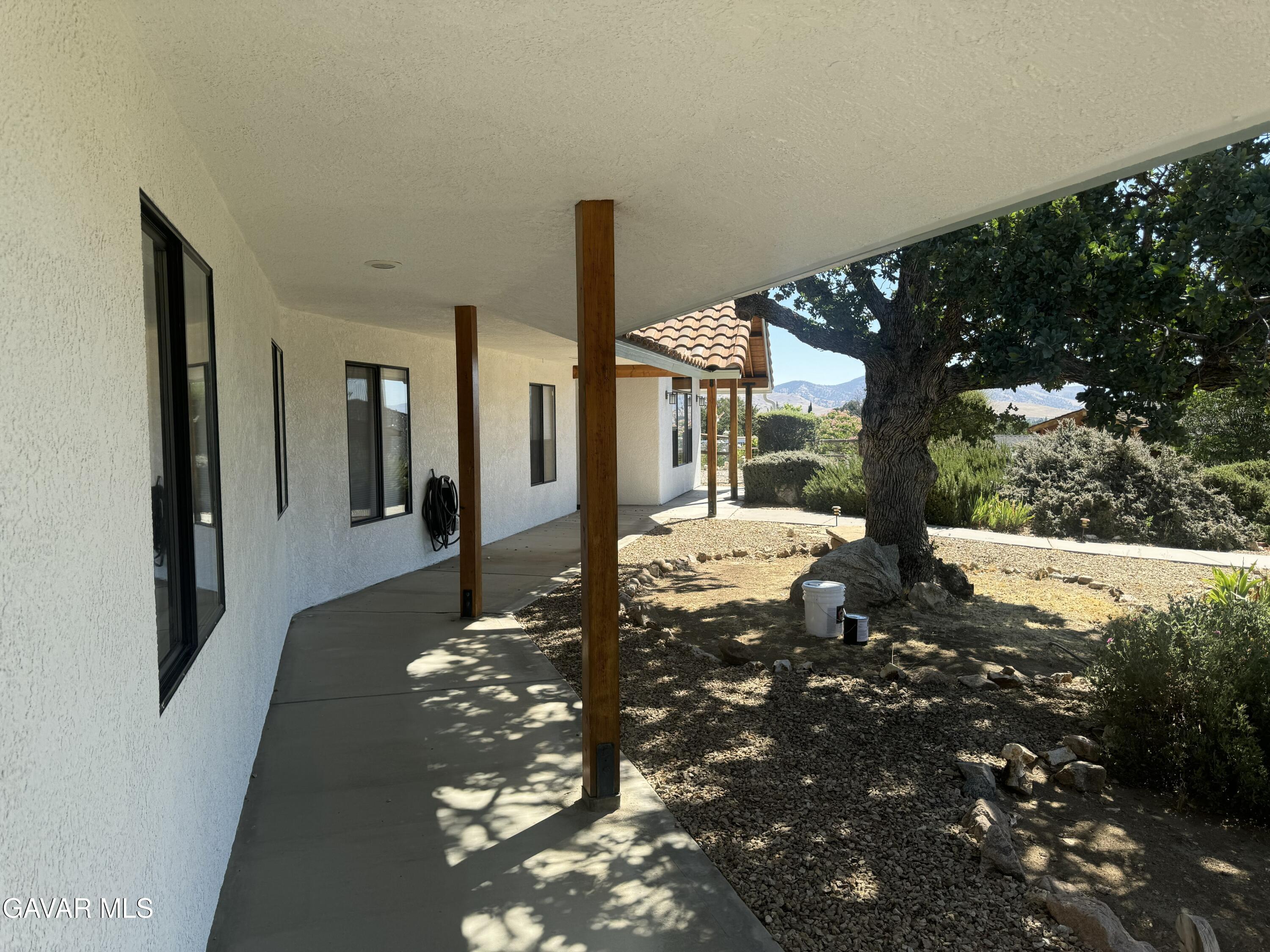 21405 Prospect Avenue Tehachapi, CA 93561 - Photo 2 of 20 front porch
