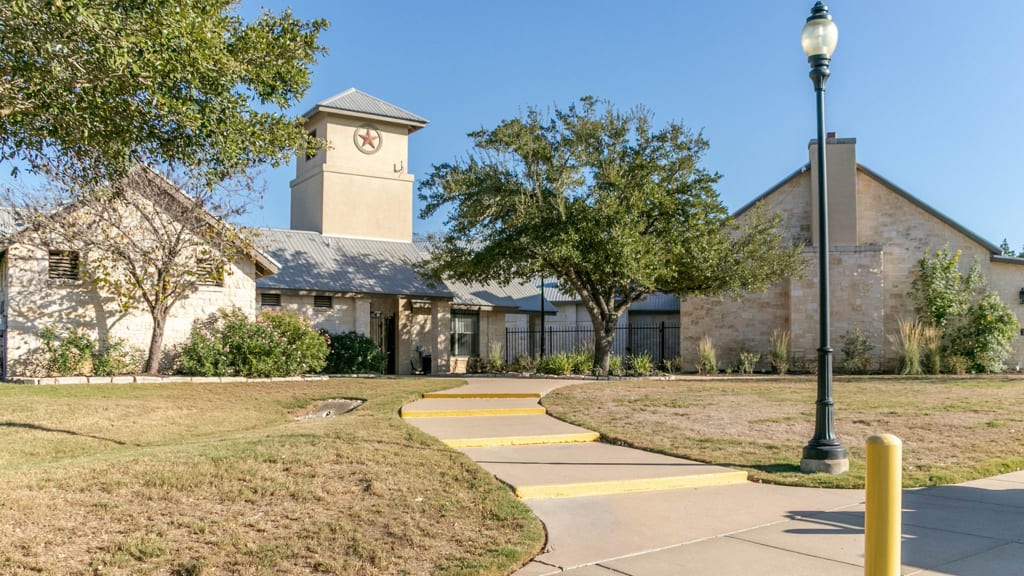 286 Maddy Way Bastrop, TX 78602 - Photo 5 of 10