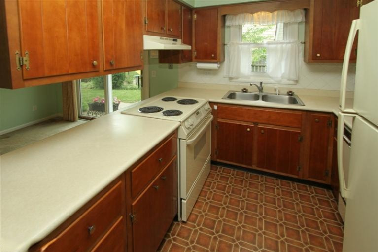 1335 Northampton Road Kalamazoo, MI 49006 - Photo 5 of 19 Additional Photo
