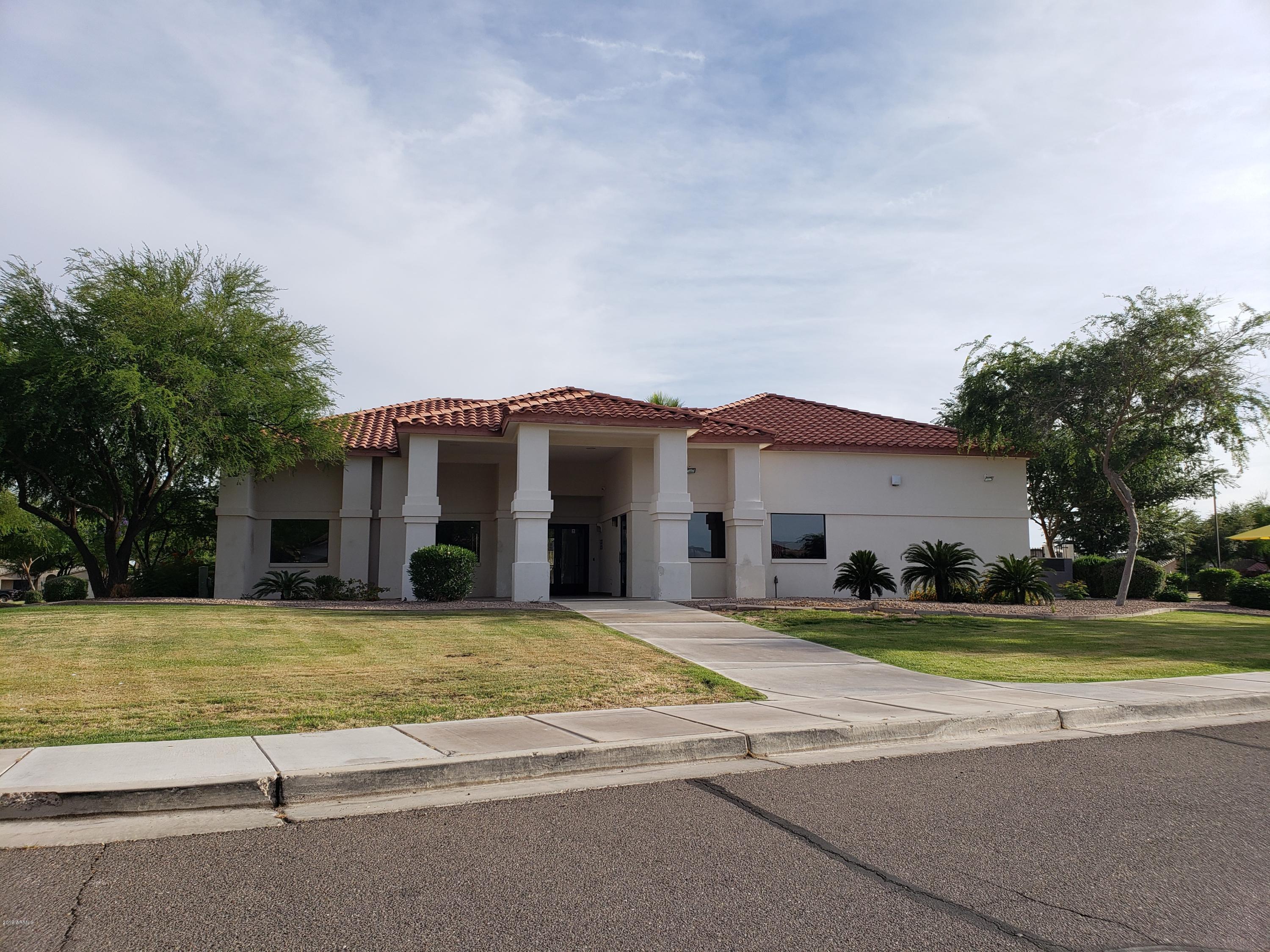2573 South Chaparral Road Apache Junction, AZ 85119 - Photo 35 of 37 Community Center