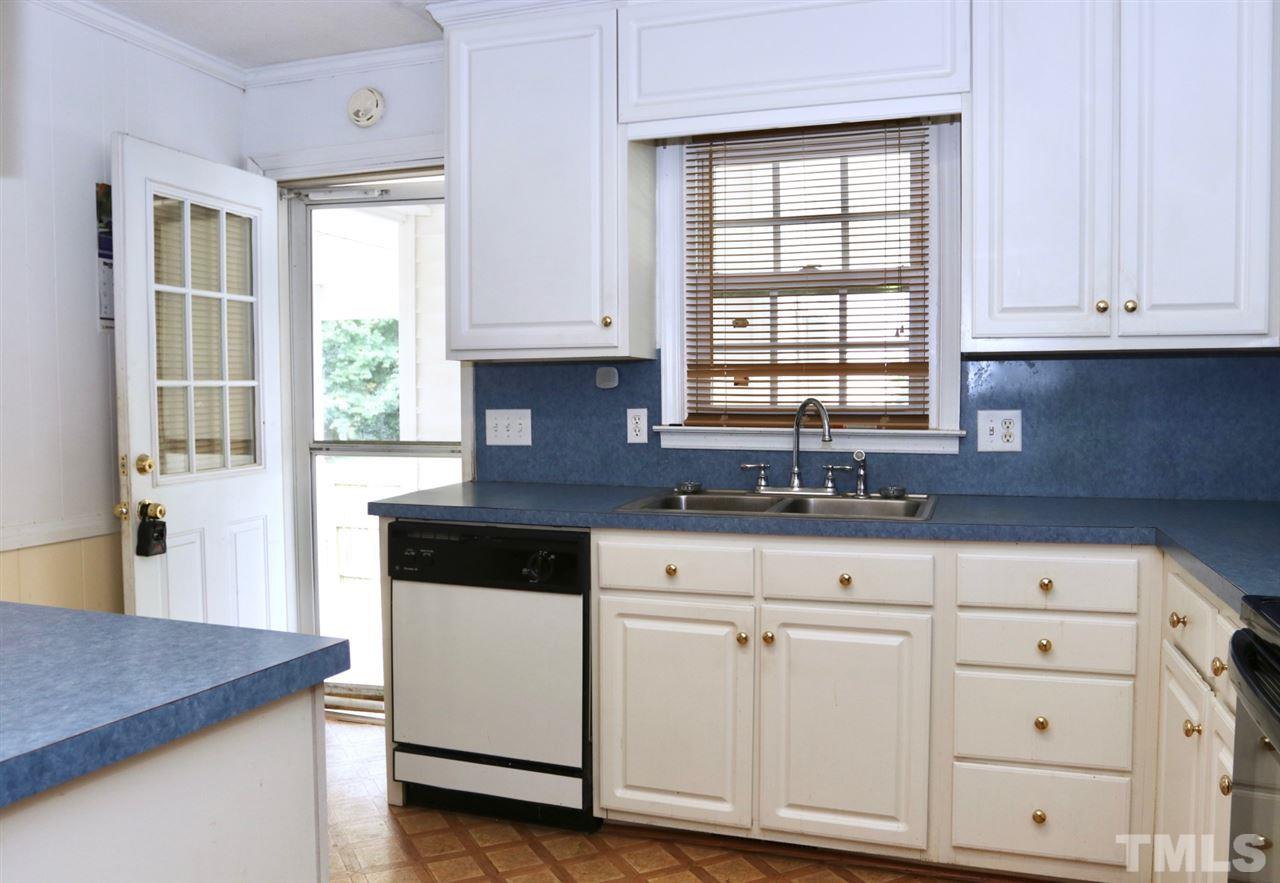 307 Ivey Road Graham, NC 27253 - Photo 7 of 29 Gallery Image 7