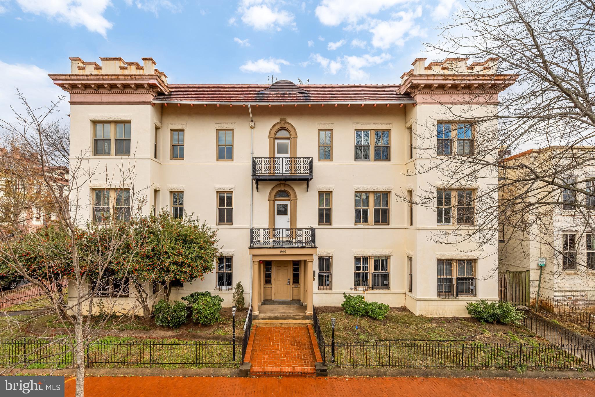 500 9th Street Southeast Washington, DC 20003 - Photo 1 of 34 a view of white house with a yard