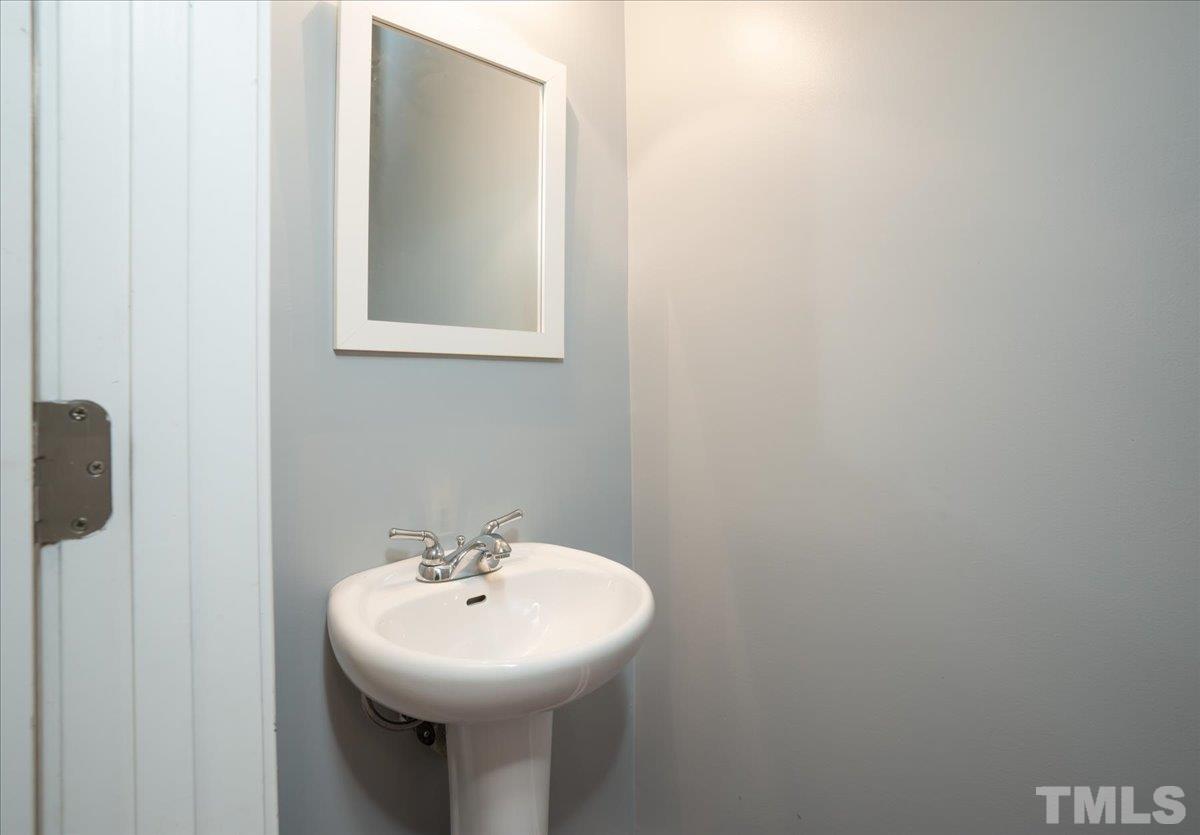 4826 Landover Bluff Way Raleigh, NC 27616 - Photo 11 of 24 Gallery Image 11