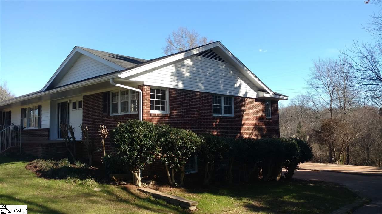 86 Ridge Road Greenville, SC 29617 - Photo 8 of 34