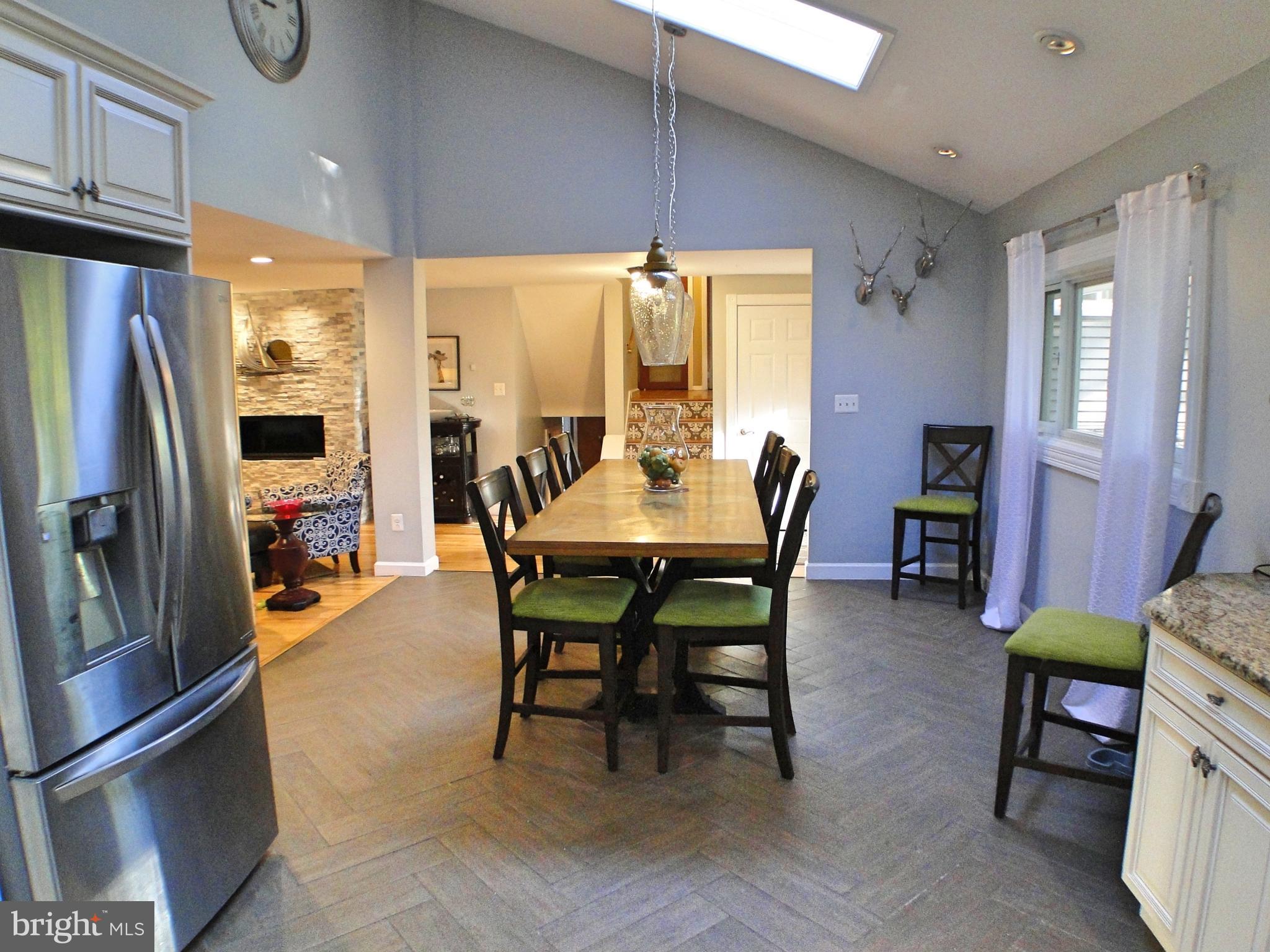 321 Paxon Hollow Road Media, PA 19063 - Photo 14 of 38 Eat-in kitchen