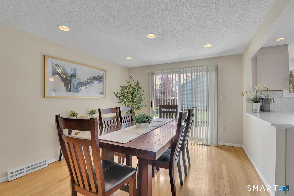 2 Cascade Road West Hartford, CT 06117 - Photo 11 of 33