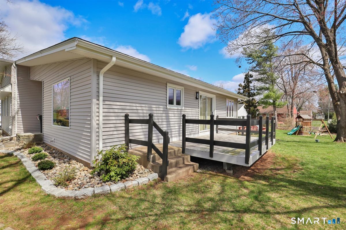 2 Cascade Road West Hartford, CT 06117 - Photo 28 of 33