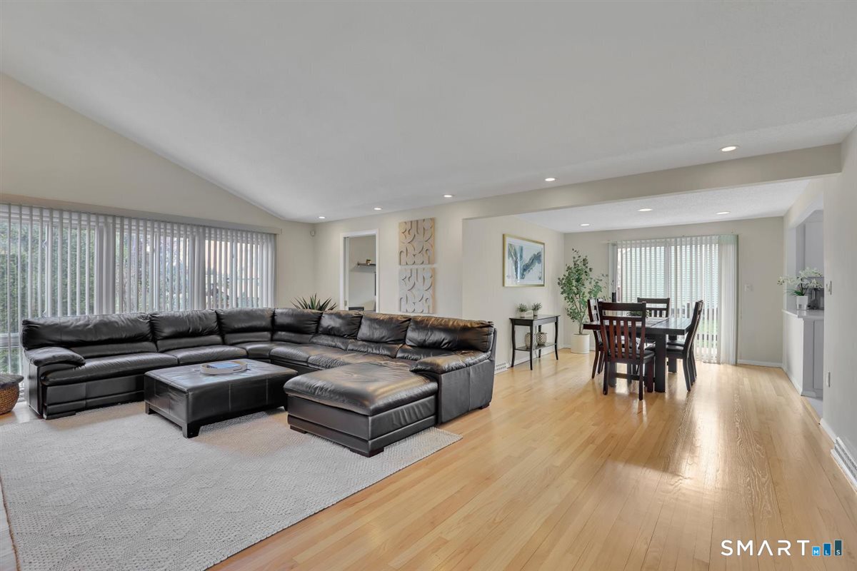 2 Cascade Road West Hartford, CT 06117 - Photo 8 of 33